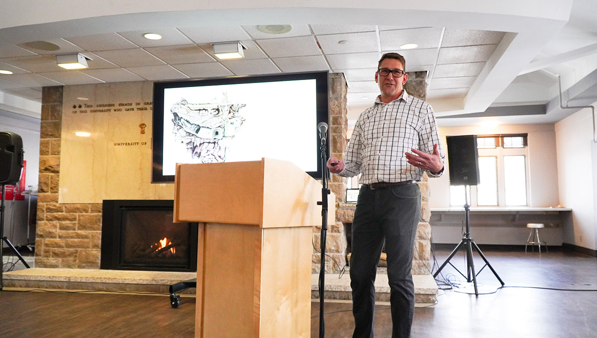 Grant Ferguson giving a lecture at Louis Loft, University of Saskatchewan (credit: Erin Matthews)